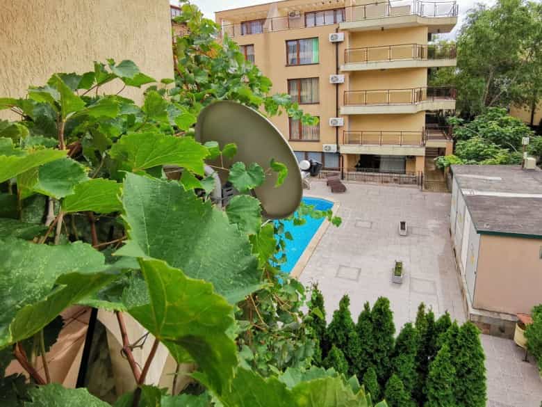 Condominium in Sveti Vlas, Burgas 10104950