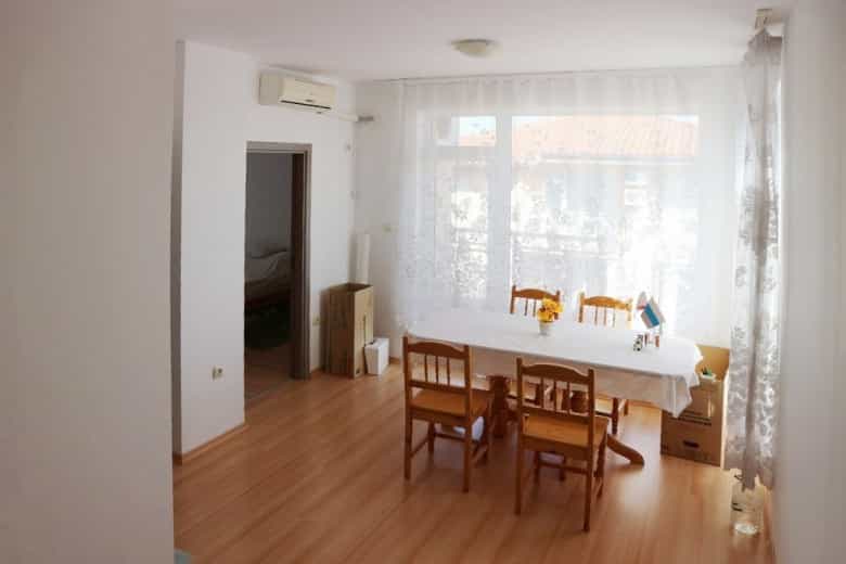 Condominium in Nesebar, Burgas 10104970