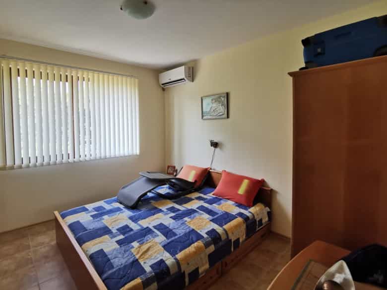 Condominium in Golden Sands, Varna 10105187