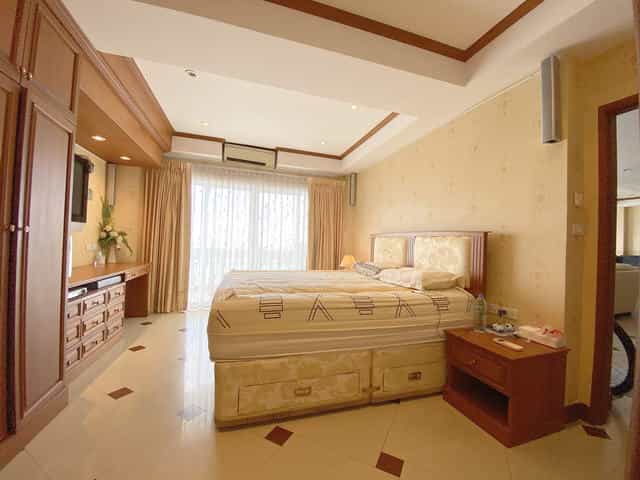Квартира в Пхаттхая, Чонбурі 10105422