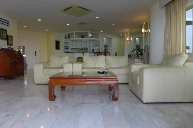 Condominium in Naklua, Chonburi 10105430