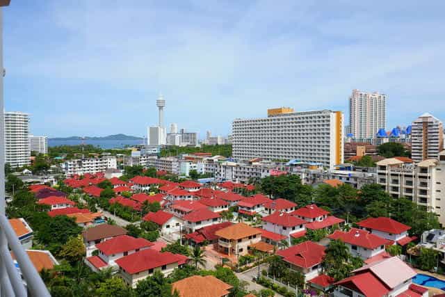 Condominium in Jomtien, Chonburi 10105452