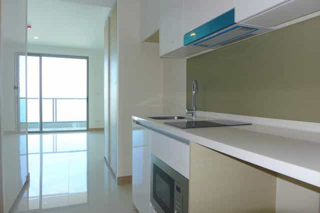 Condominium in Ban Laem Mai Ruak, Chonburi 10105459