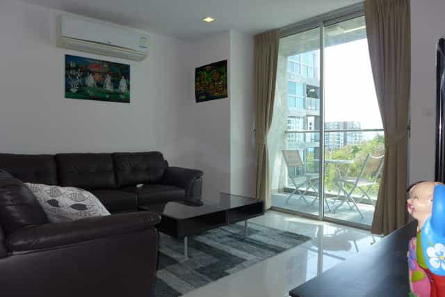Condominium in Ban Phatthaya Tai, Chon Buri 10105571