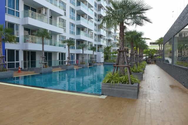 Condominium dans Phratamnak, Chonburi 10105601