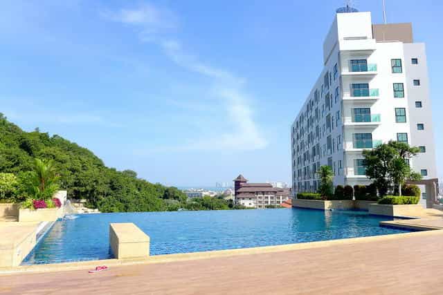 Condominium in Phratamnak, Chonburi 10105605