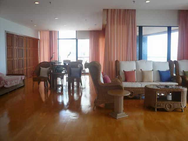 公寓 在 Ban Laem Mai Ruak, Chon Buri 10105621