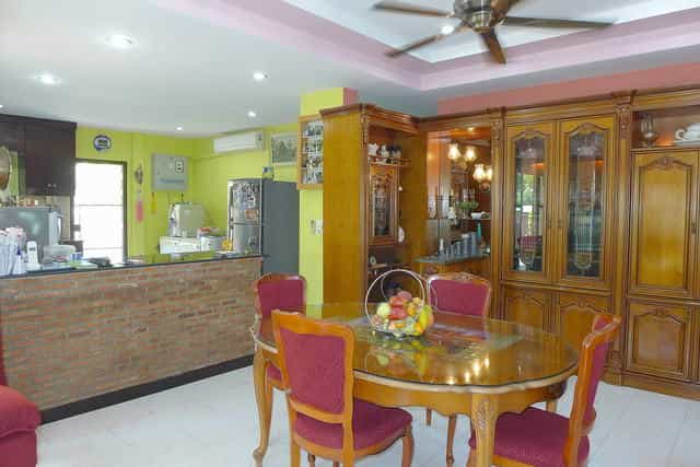Dom w Bangsaray, Chonburi 10105629