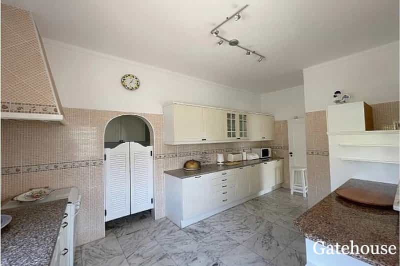 жилой дом в Vale Do Lobo, Algarve Central 10105884