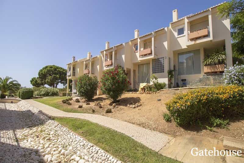 House in Carvoeiro, Algarve Central 10105897