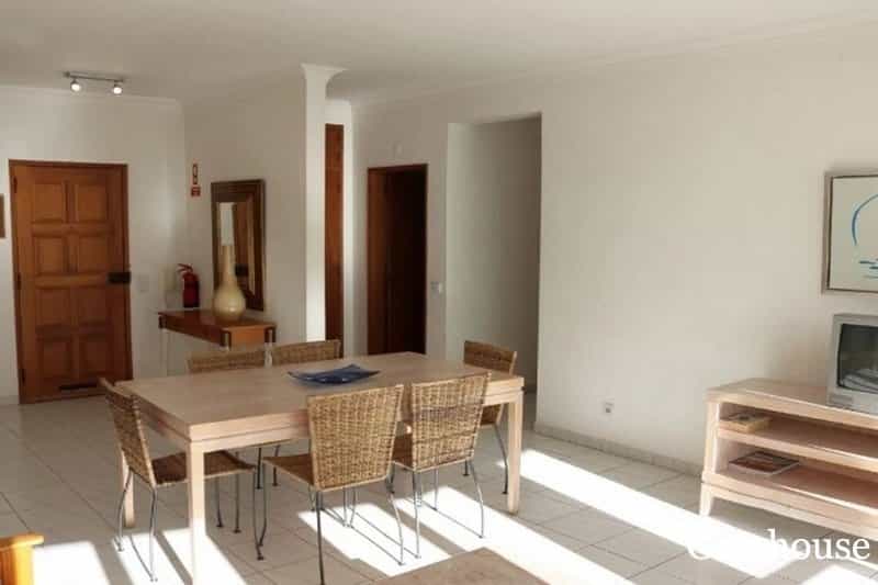 Condominium in Quarteira, Faro 10105962