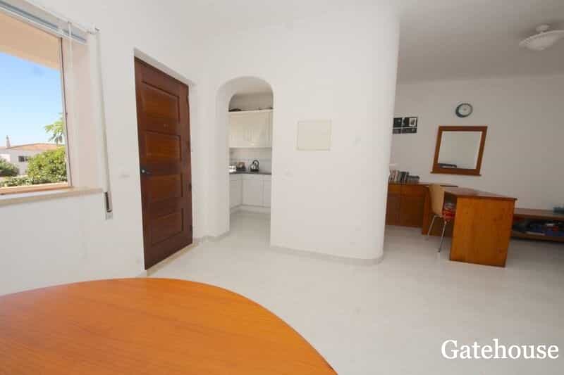 Condominium in Espiche, Faro 10106063