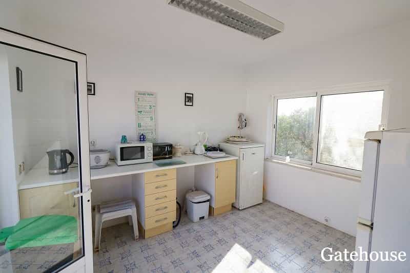 House in Carvoeiro, Algarve Central 10106132
