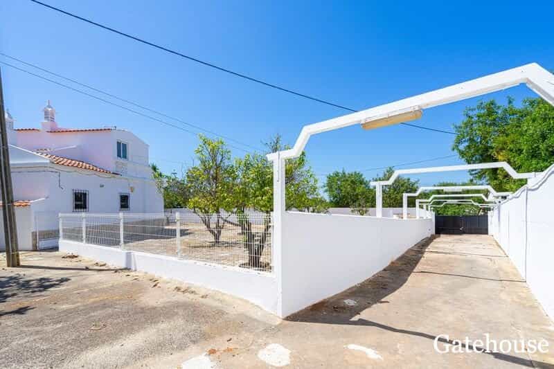 жилой дом в Almancil, Algarve Central 10106328
