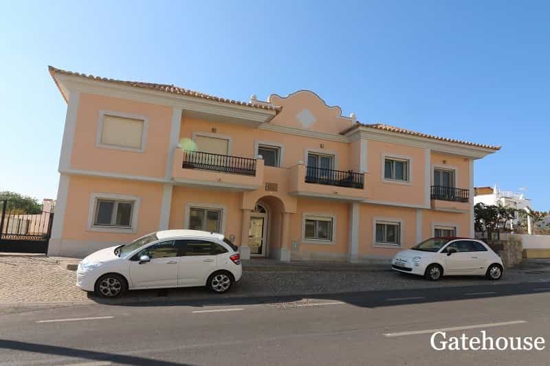 Osakehuoneisto sisään Santa Barbara De Nexe, Algarve Central 10106455