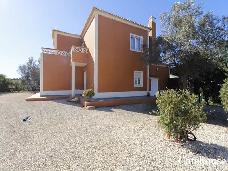 House in Alcantarilha, Algarve Central 10106502