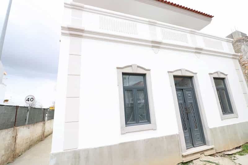 Hus i Besoura, Faro 10106560