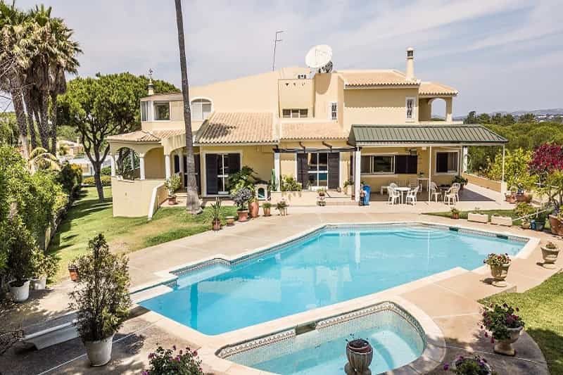 Rumah di Vilamoura, Algarve Central 10106696