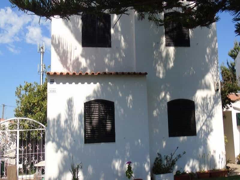 House in Albufeira, Algarve Central 10106699