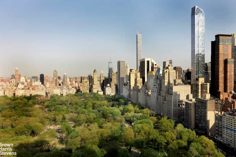 Condominium in New York, New York 10107268