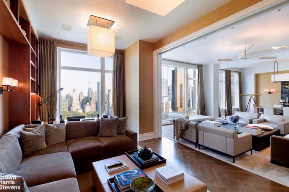 Condominium in New York, New York 10107268