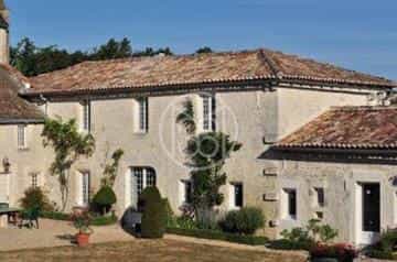 rumah dalam Jonzac, Nouvelle-Aquitaine 10108044