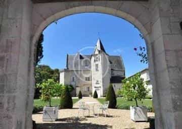 بيت في Jonzac, Nouvelle-Aquitaine 10108044