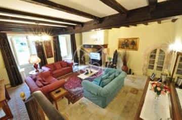 بيت في Jonzac, 17500, France, Poitou-Charentes 10108044