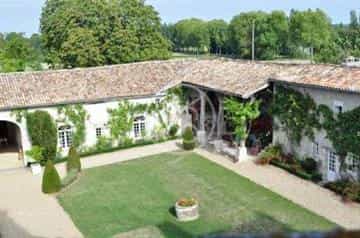 Hus i Jonzac, Nouvelle-Aquitaine 10108044