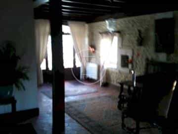 房子 在 Chalais, 16210, France, Poitou-Charentes 10108048