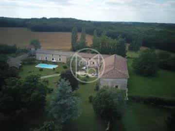 House in Romagne, Nouvelle-Aquitaine 10108054