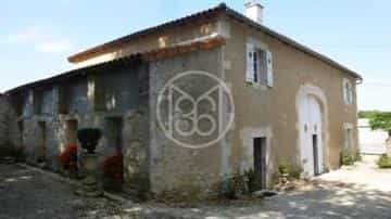 σπίτι σε Luxe, 16230, France, Poitou-Charentes 10108065