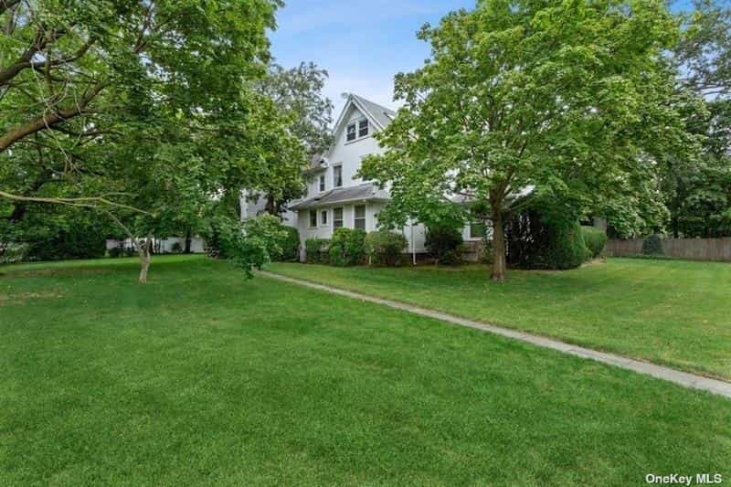 House in Woodmere Ny 11598, New York 10109343