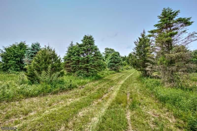 Land in Peapack and Gladstone, New Jersey 10109604