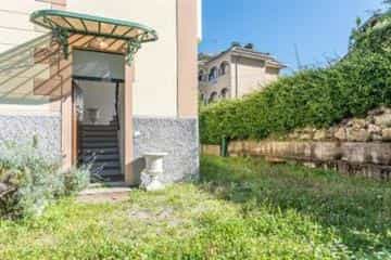 Talo sisään Stresa, Piemonte 10109982
