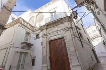 Eigentumswohnung im Martina Franca, Puglia 10110006