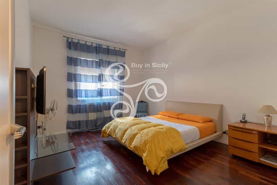Condominium in Siracusa, Sicily 10110122