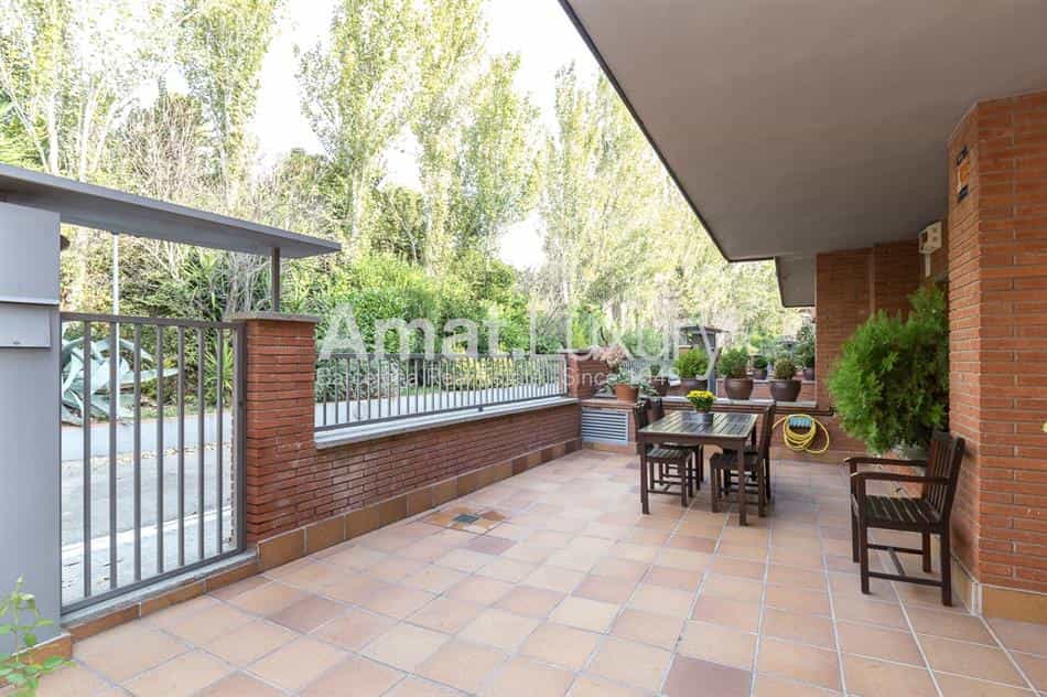 Casa nel Av Villadelprat, Barcelona 10110284