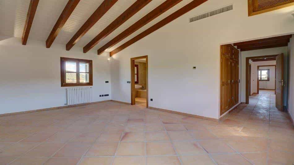 بيت في El Arenal, Balearic Islands 10110355