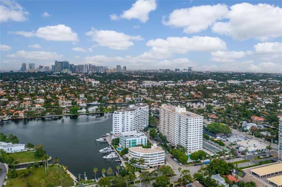 Condominium in Fort Lauderdale, Florida 10110564