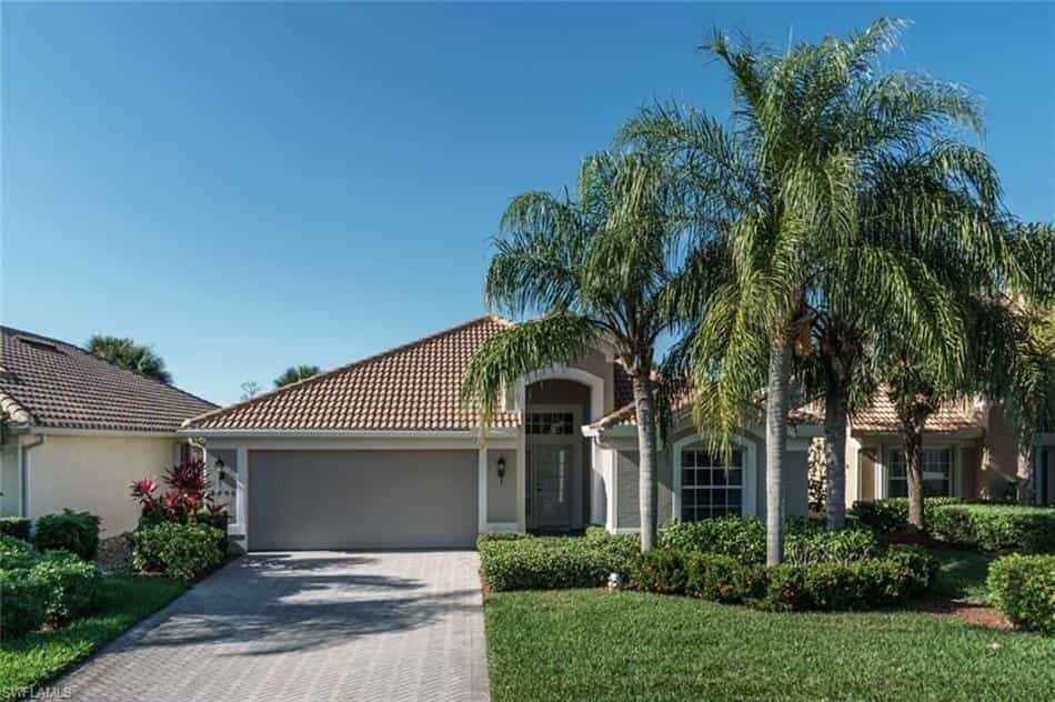 House in Fort Myers, Florida 10110575