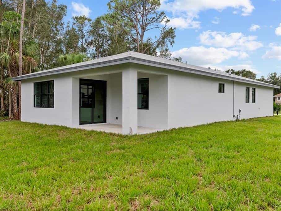 بيت في Fort Pierce, Florida 10110592