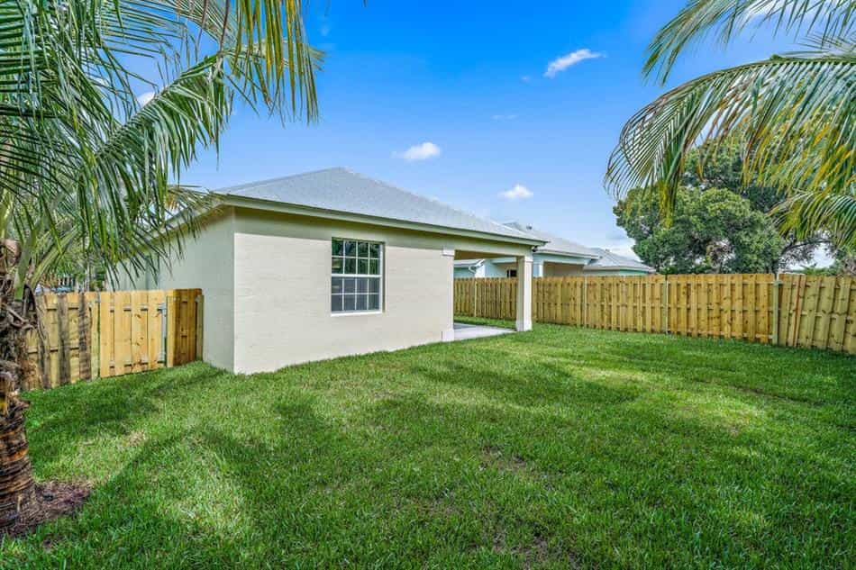House in Limestone Creek, Florida 10110625