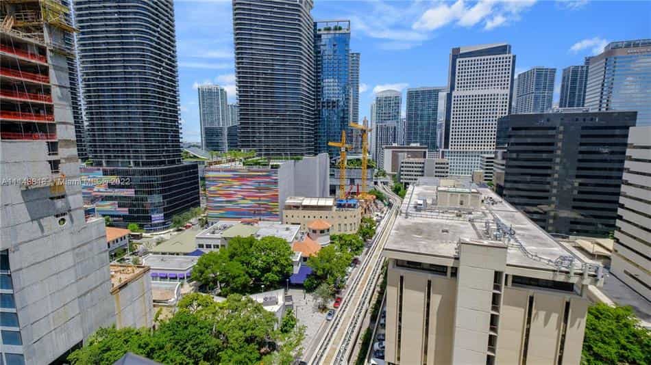 Condominium in Miami, Florida 10110669