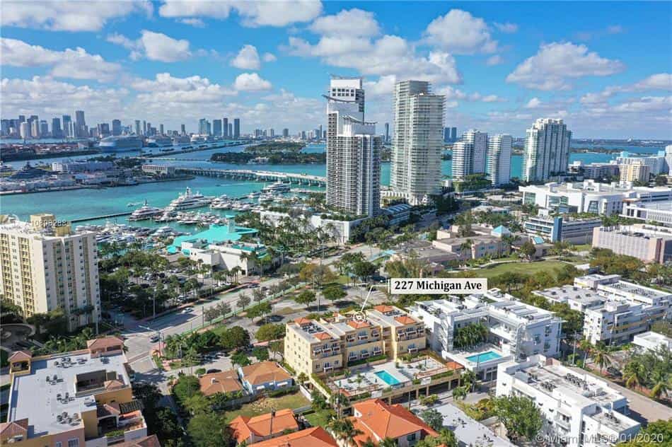 عمارات في Miami Beach, Florida 10110692