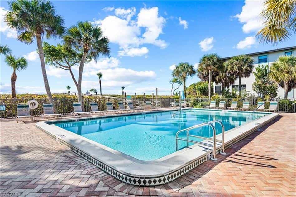 Condominium in Sanibel, Florida 10110960