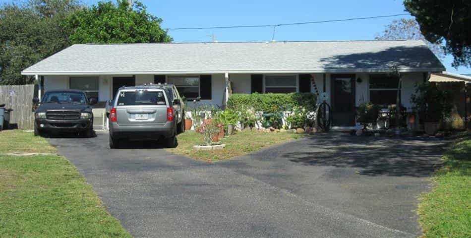 Eigentumswohnung im Walsingham, Florida 10111032