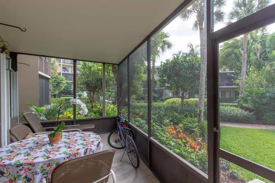 Condominium in South Palm Beach, Florida 10111036