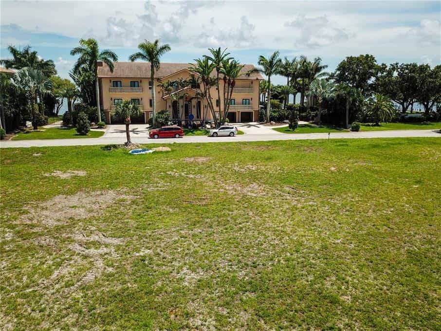 Land in Golfhaven, Florida 10111064