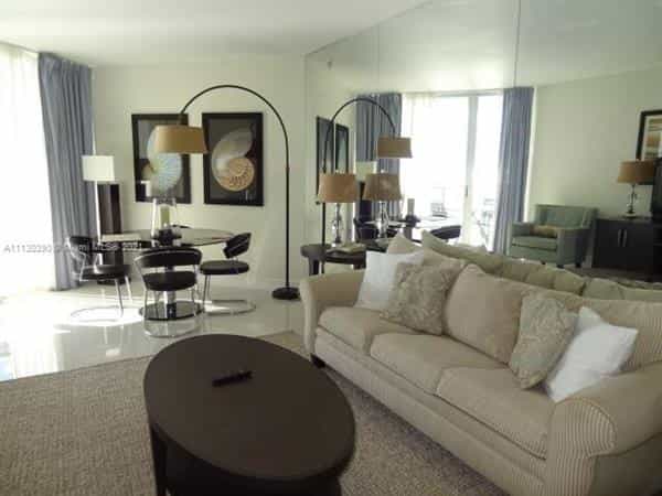 公寓 在 陽光島海灘, 佛羅里達 10111083